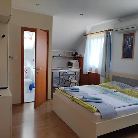 Aranyhal Apartment *