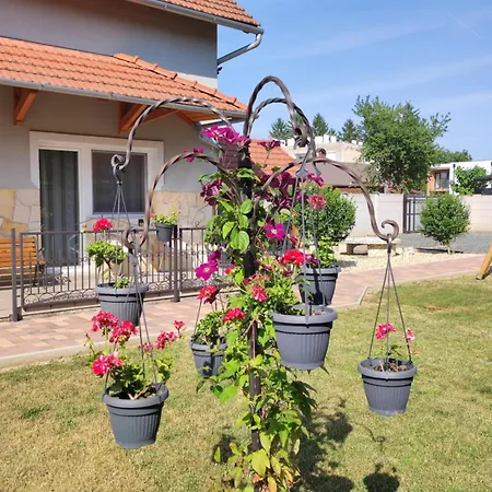 Aranyhal Apartamento